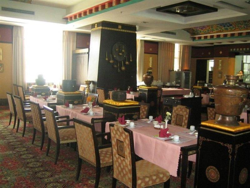 Brahmaputra Grand Hotel Lhasa Restaurant photo